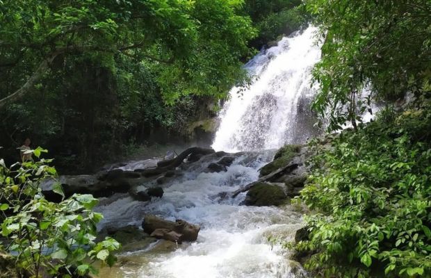 Khe Dau Waterfall